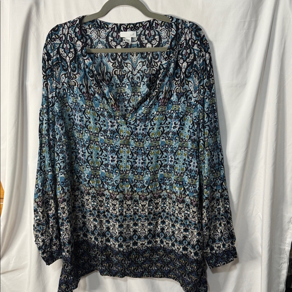 J. Jill Blue Paisley V-Neck Tunic Top